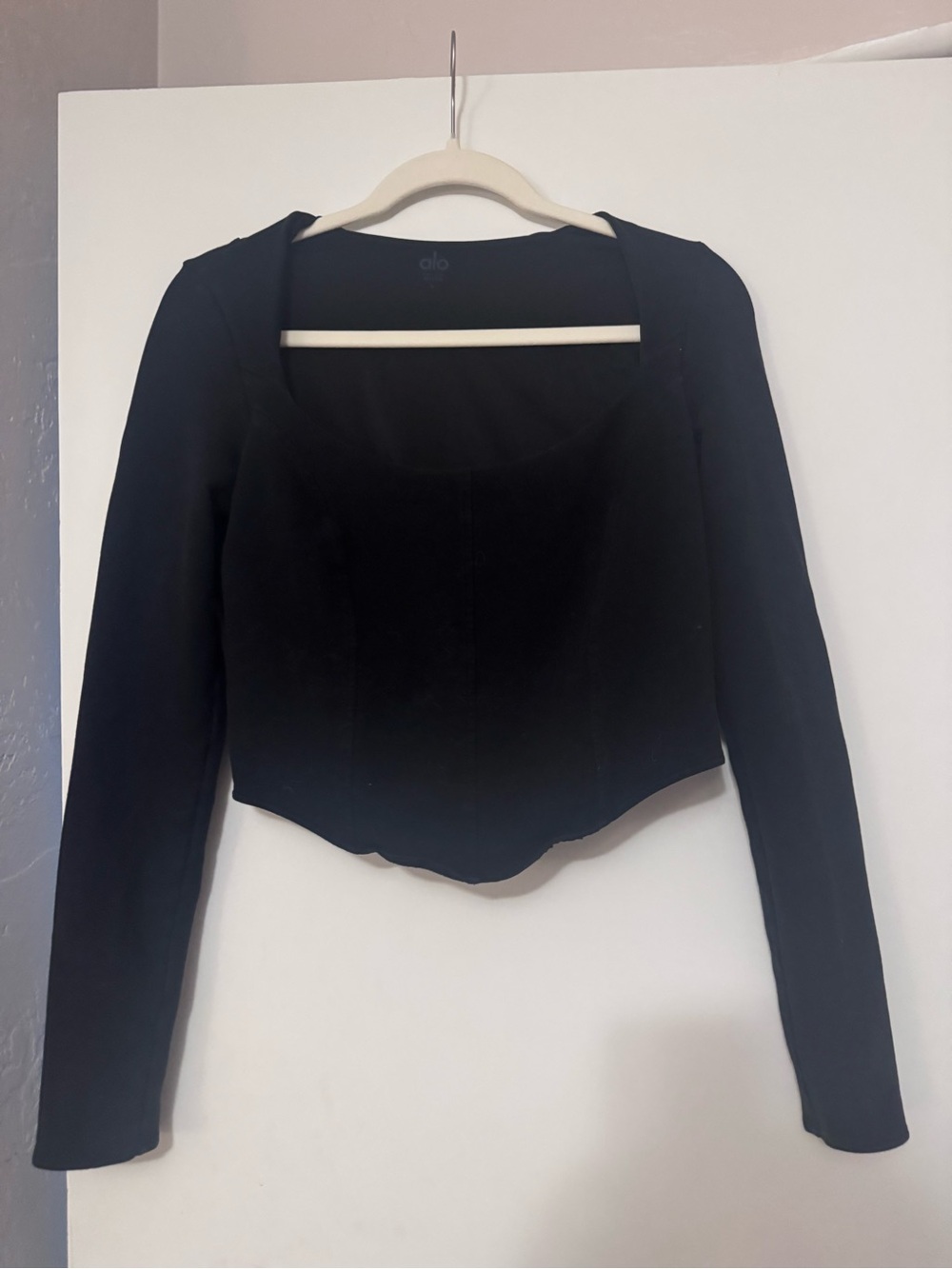 ALO Yoga Black Long Sleeve Scoop-Neck Crop Top